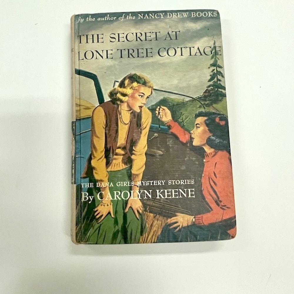The Secret at Lone Tree Cottage Dana Girls Mystery Carolyn Keene 1934 Hardcover